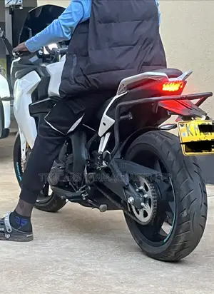 New CFMoto 650GT 2023 White