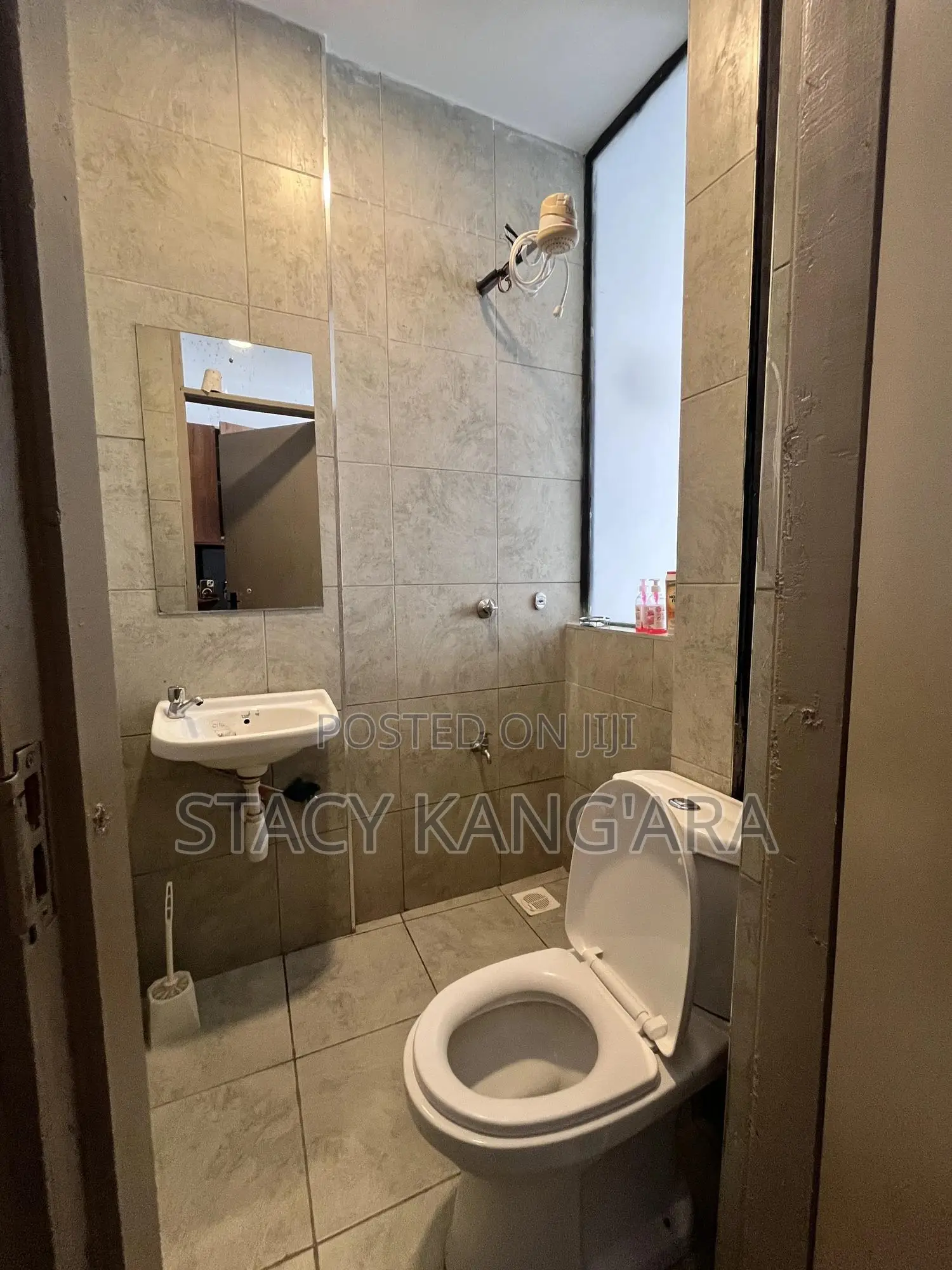 Tsavo Studio Bnb, Roysambu