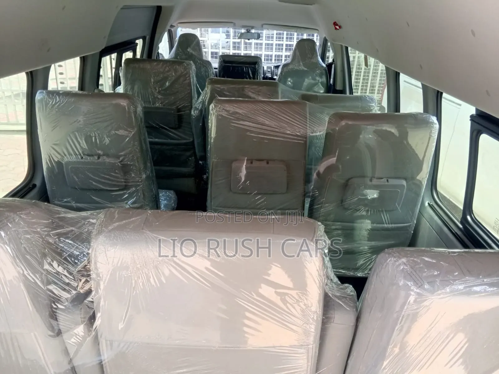 Toyota HiAce 2018 White
