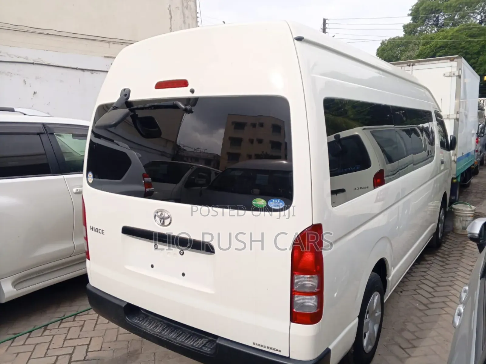 Toyota HiAce 2018 White