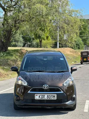 Toyota Sienta 2018 Black