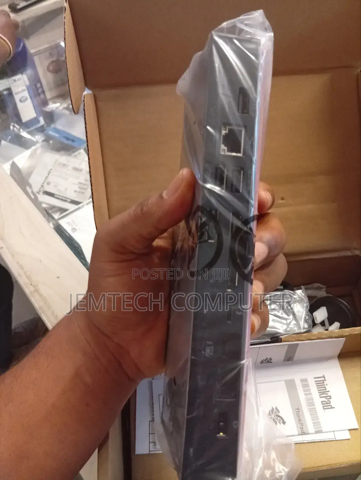 Lenovo Thinkpad Universal Thunderbolt 4 Dock 40b00135cn