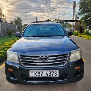 Toyota Hilux 2014 Black