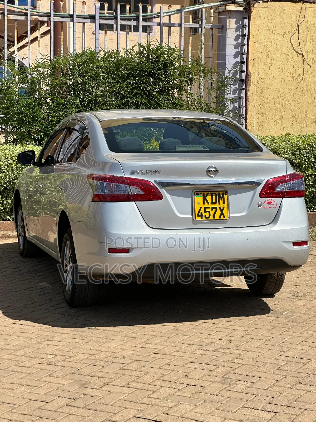 Nissan Bluebird 2016 Silver