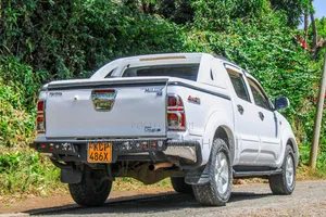 Toyota Hilux 2012 White