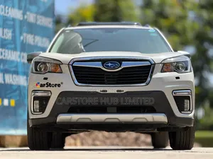 Subaru Forester Premium AWD 2019 White