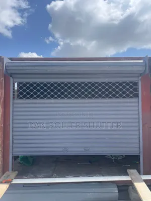 Manual Roller Shutter Door – Best for Shops