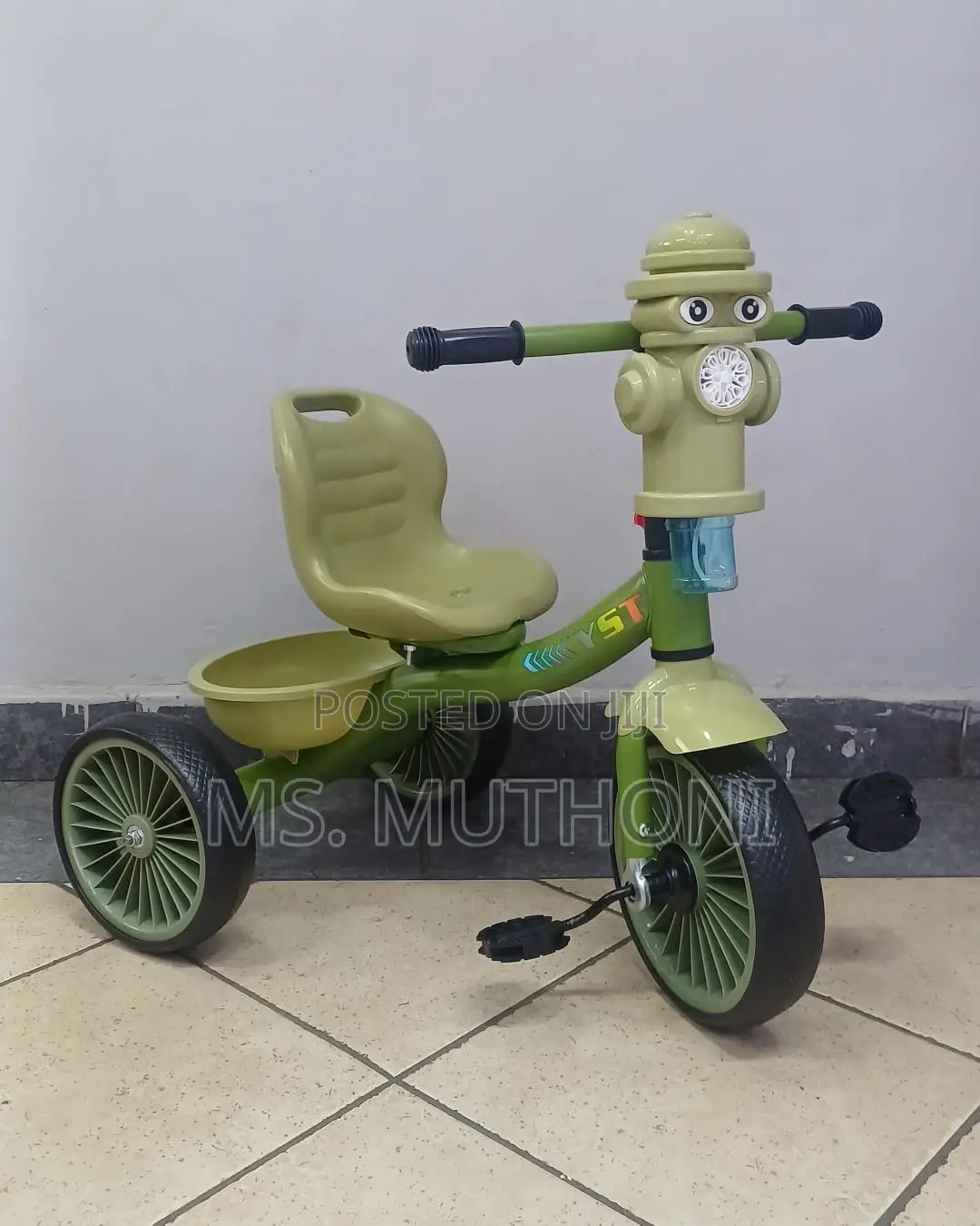 Children's 3-Wheel Tricycle With Bubbles Outlet