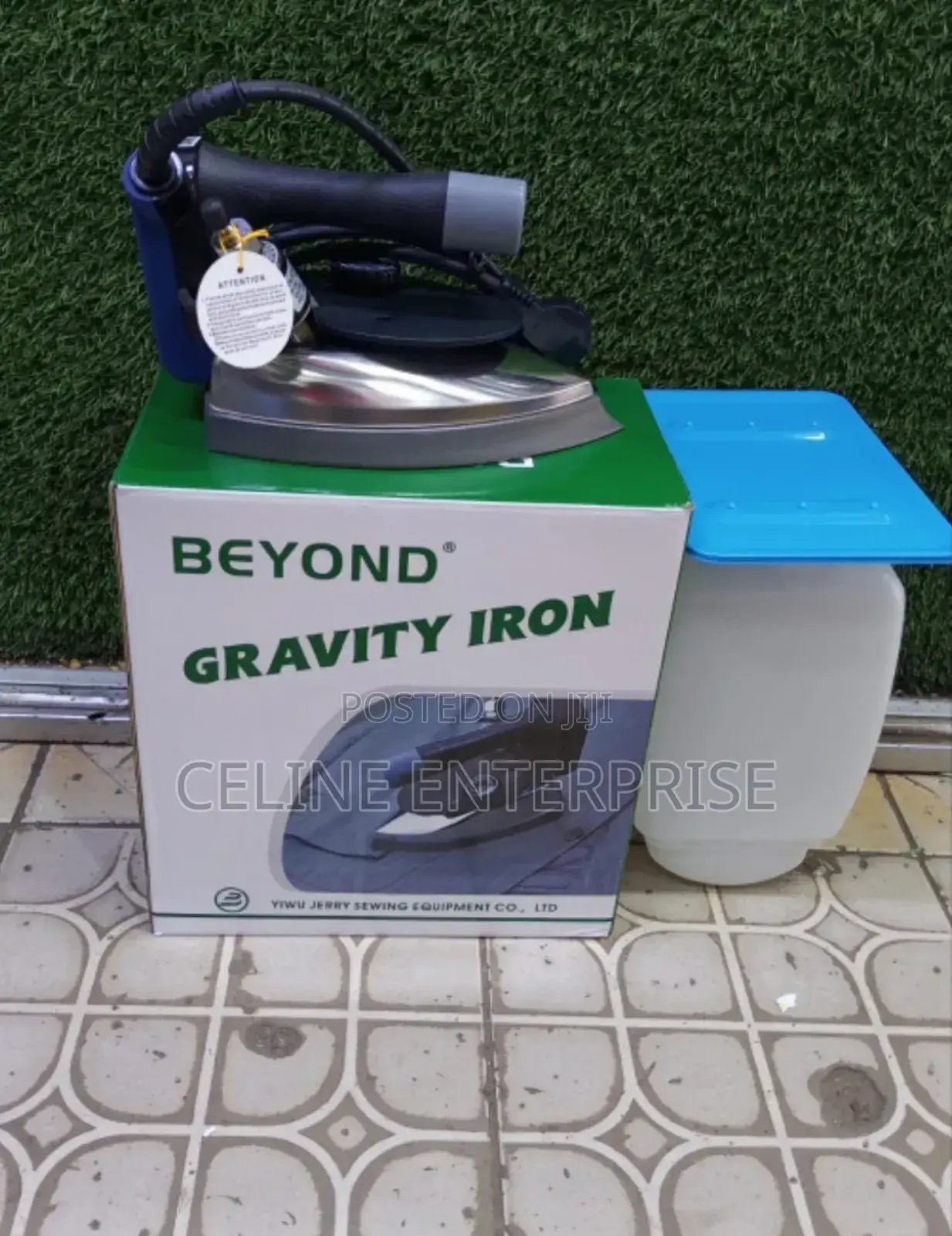 Gravity Steam Iron Box