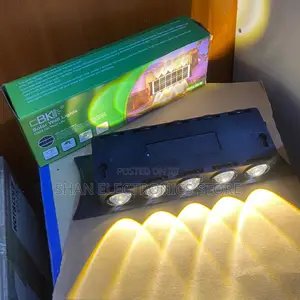 Solar Waterproof Modern 10 Led Solar Up Down Lights Outdoor Waterproof