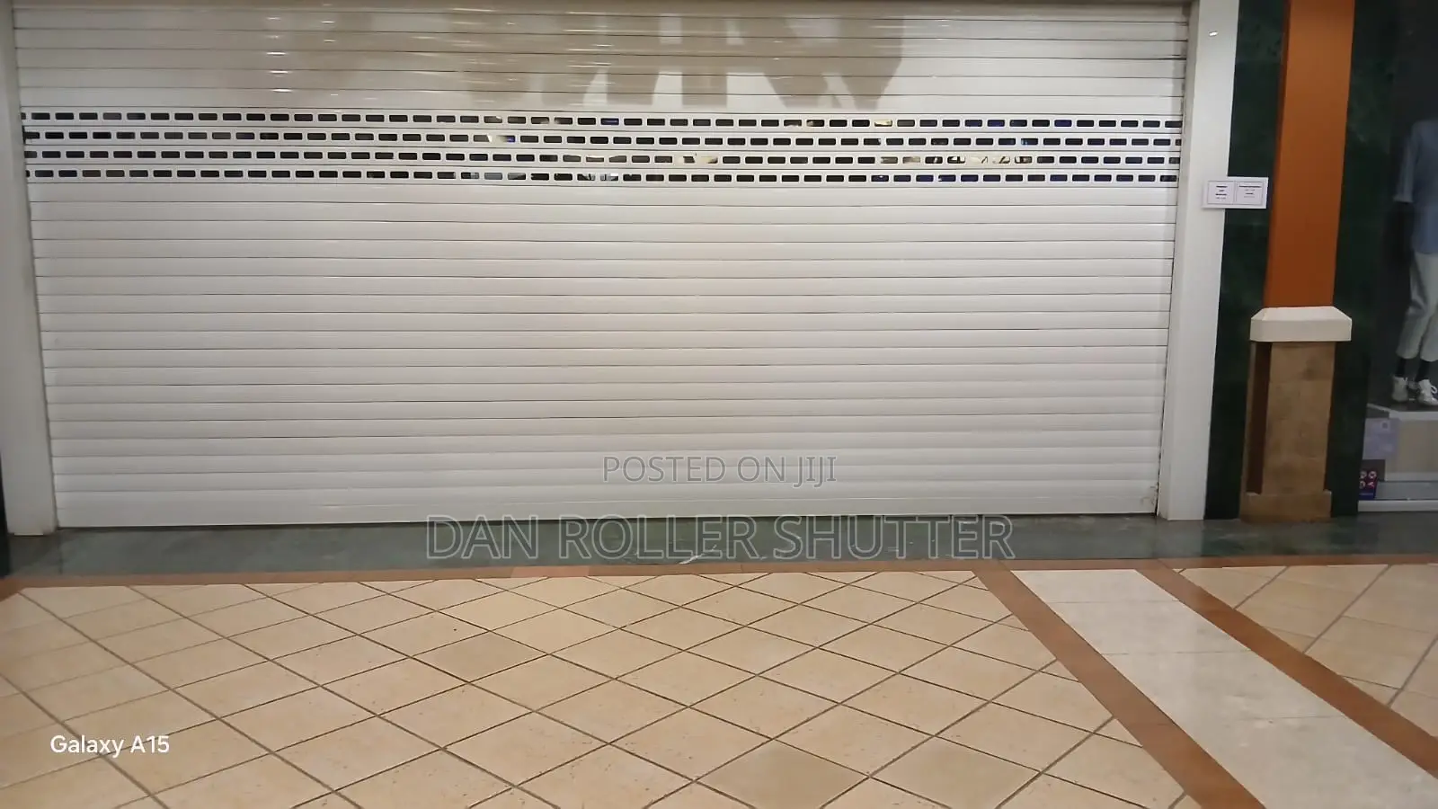 Strong Manual Roller Shutter Door for Shops