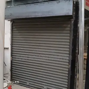 Strong Manual Roller Shutter Door for Shops