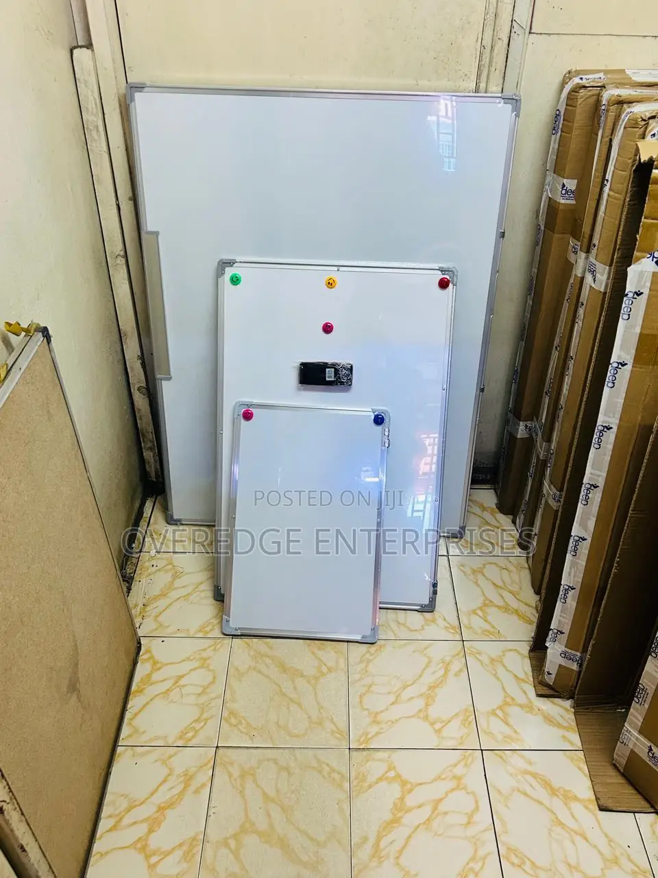 Smooth Whiteboard Available::Whiteboards##Whiteboard//Whiteboards