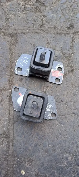 Right & Left Engine Mounts Rush,Cami.