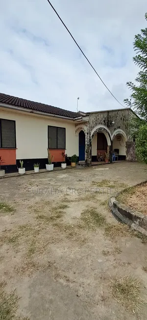 3bdrm Bungalow in Kiembeni Hillside for sale