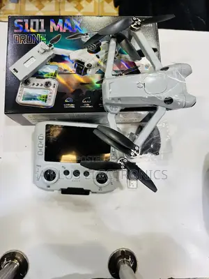 S101 Drone Double Camera With Screen –Foldable Drone With Live Display