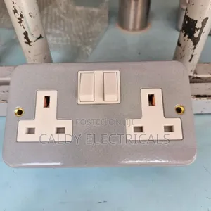 Vintage Metal-Clad 13a Double-Switched Socket Outlet F4e