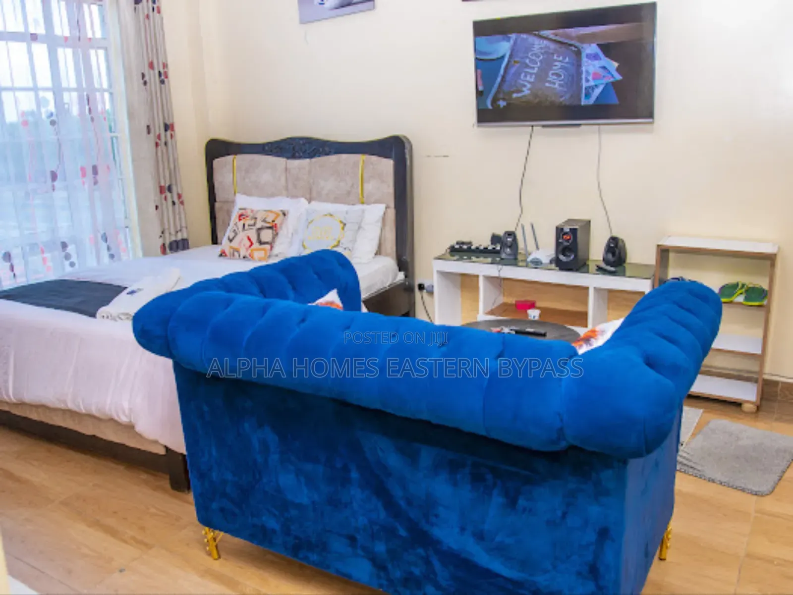 Chic Spacious Studio Along Eastern Bypass – Book Now