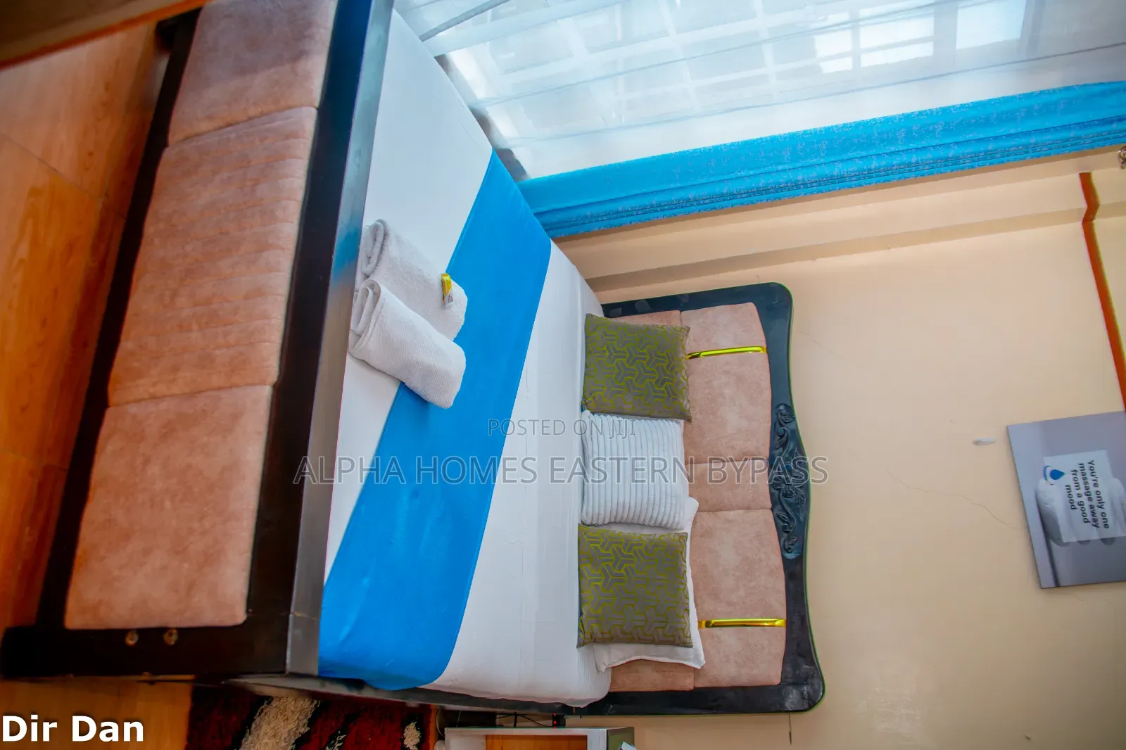 Chic Spacious Studio Along Eastern Bypass – Book Now