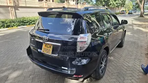 Toyota Vanguard 2012 Black