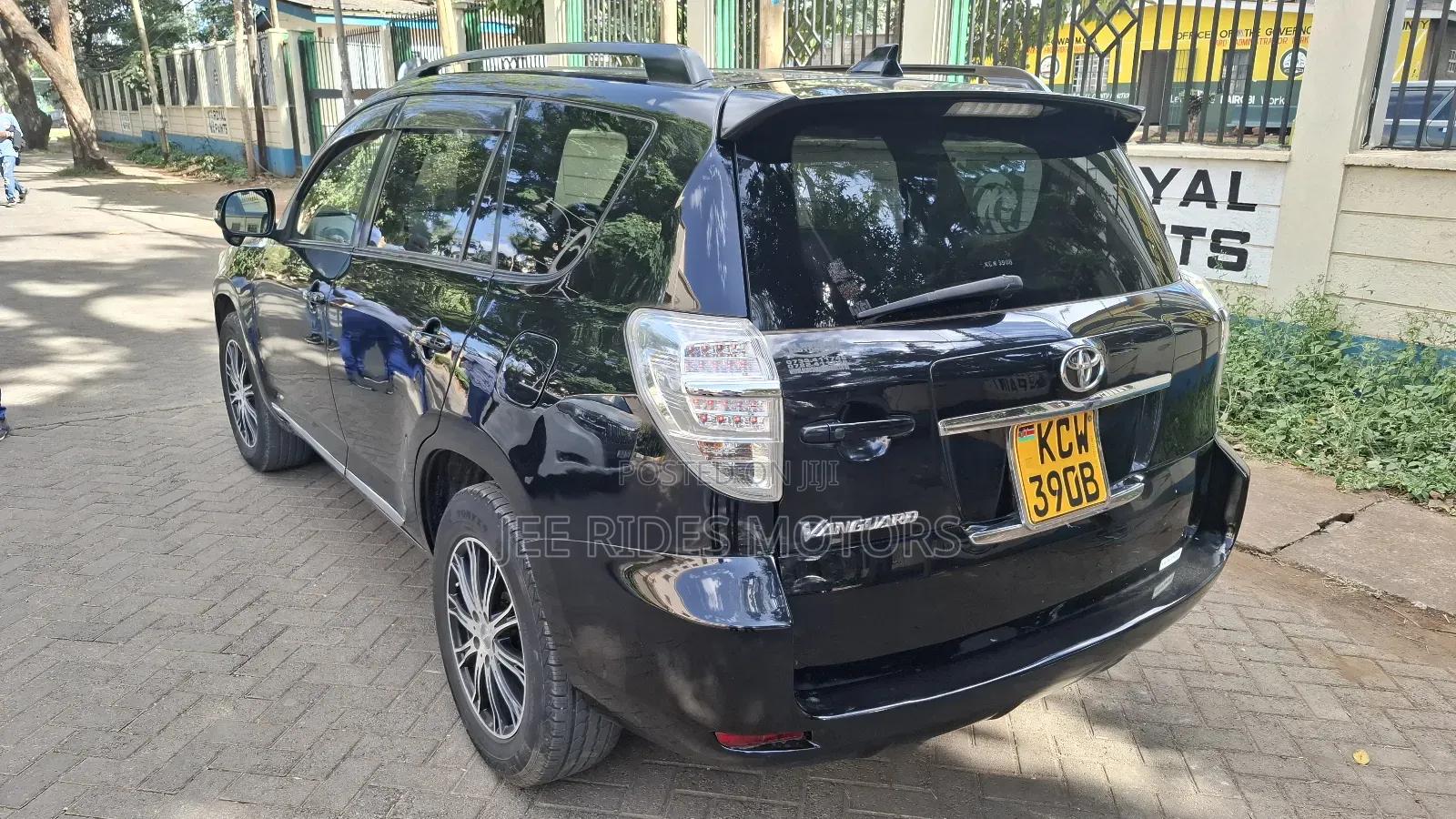 Toyota Vanguard 2012 Black
