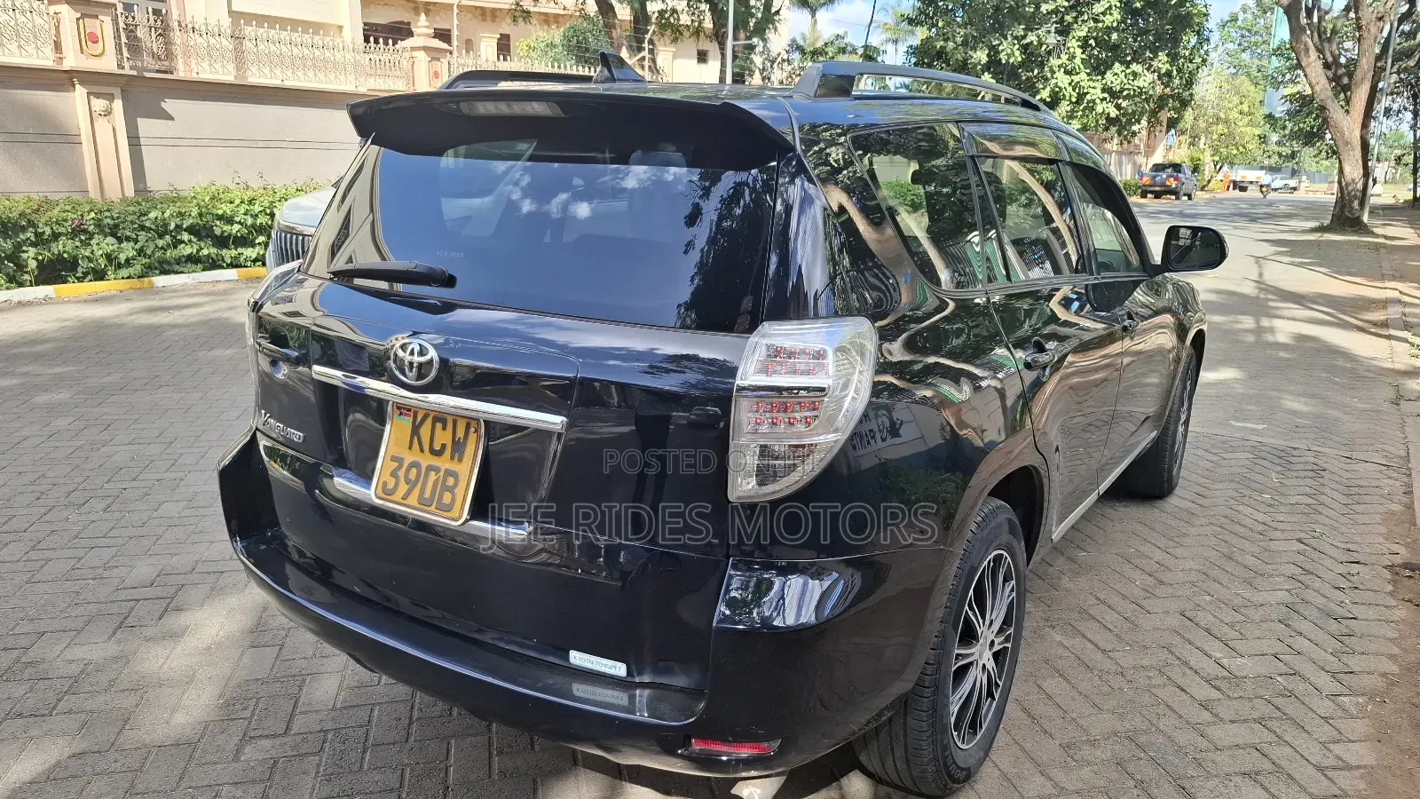 Toyota Vanguard 2012 Black