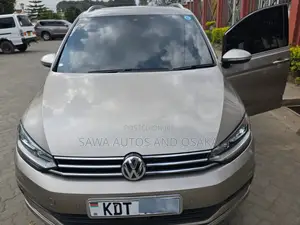 Volkswagen Touran 2018 Brown