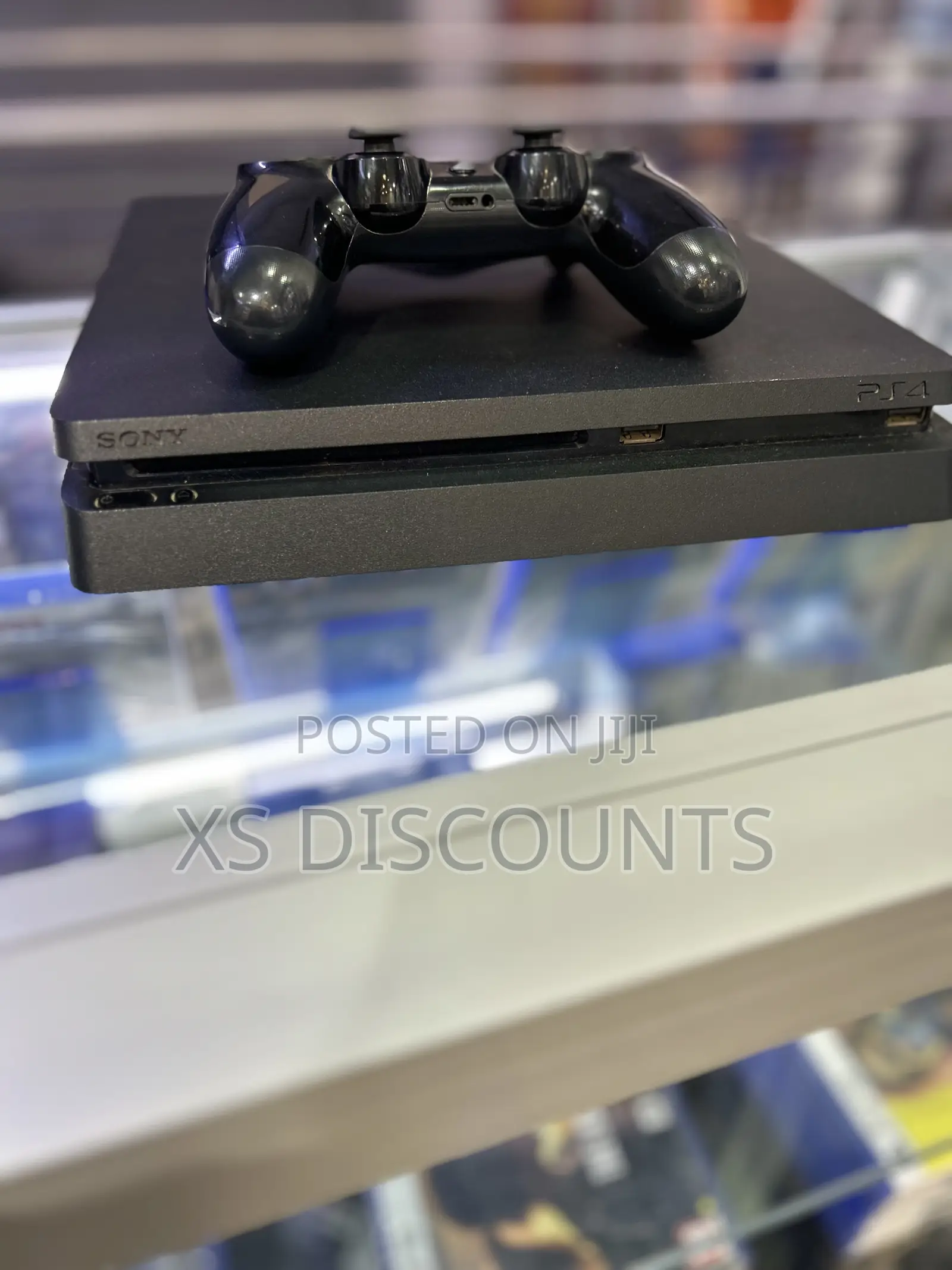 Playstation 4 Slim With 1 Controller