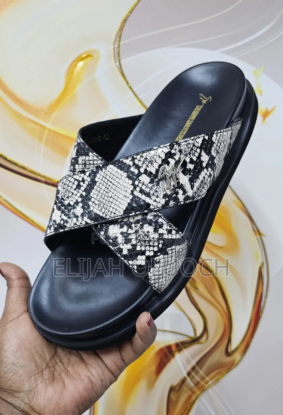 Gioseppe Zanotti Sandals 
Quality