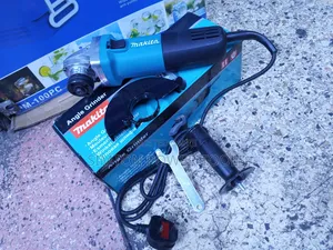 Heavy Duty 4" Angle Grinder Makita