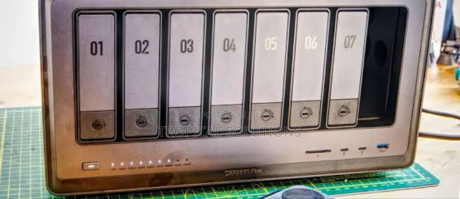 Ugreen Nasync Dxp8800 Plus 8 Bay Network Attached Storage