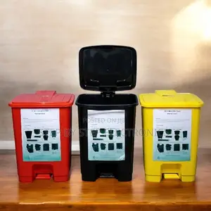Hands-Free 30l Step Pedal Bin With Durable Plastic Construction