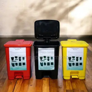 Hands-Free 30l Step Pedal Bin With Durable Plastic and Lift-Up Lid
