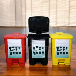 Office 30l Step Bin With Tight-Fitting Lid Smooth Inner Surfaces