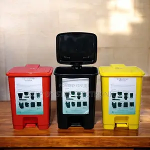 Hospitals 30l Hard Plastic Bin With Non-Slip Pedal