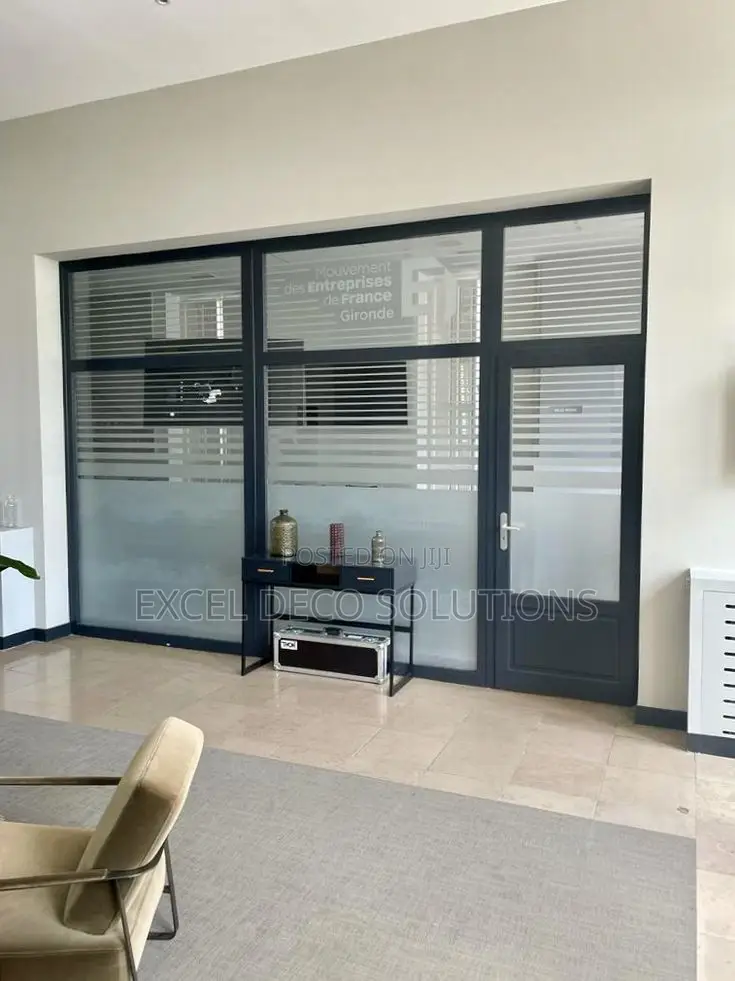 Professional Privacy for Glass Offices