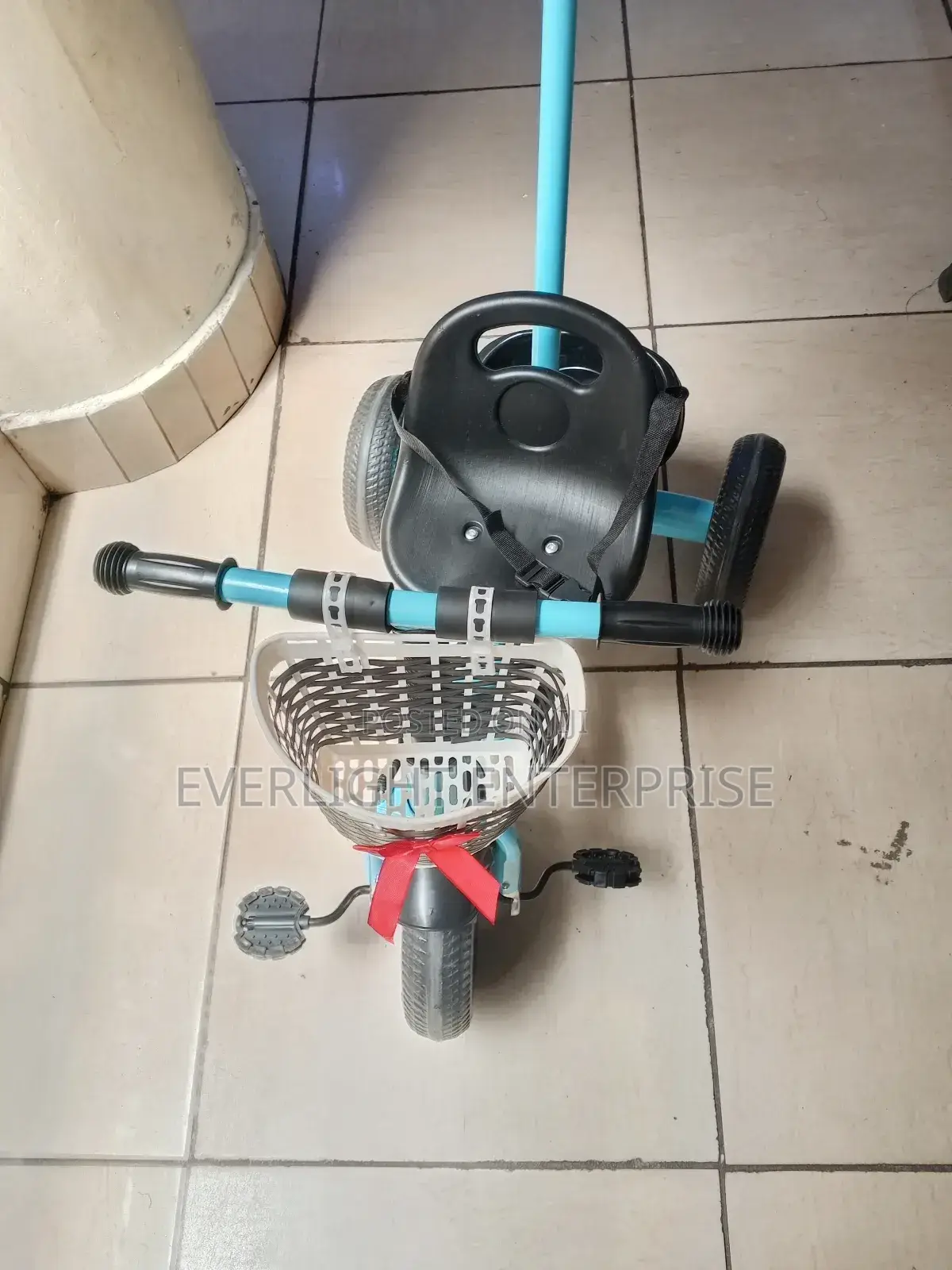 Tri Cycle With Push Handle