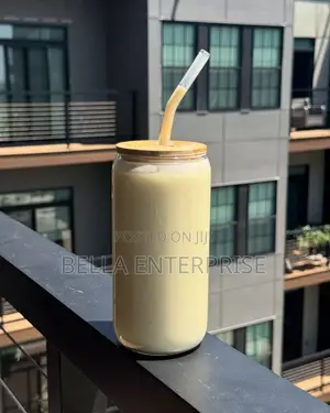 Mason Jar Smoothie With Straw