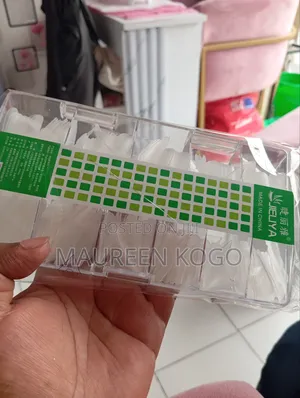 Stick On Nails,Clear And Matte Finish