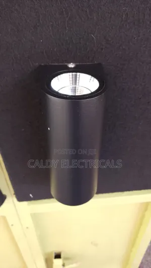 Surface-Mounted Cylindrical Led Wall Light Ky5
