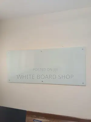 Modern Glass Whiteboard 8ft X 4ft for Executive Offices