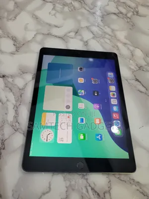 Apple iPad 10.2 (2019) 128 GB Gray