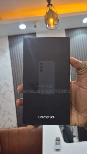 New Samsung Galaxy S24 256 GB Black