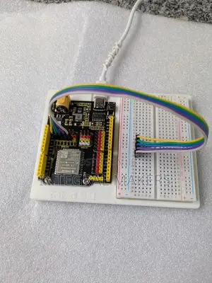 Esp 32 Plus and Breadboard Holder Kit