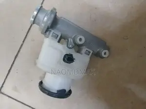 Brake Master Cylinder Isuzu Dmax Old Model Genuine