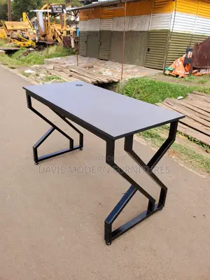 Industrial-Style Modern Desk With Geometric Leg Design – Black Frame
