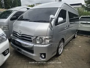 Toyota HiAce 2019 Silver