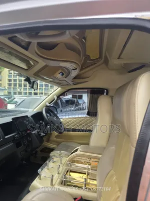 Toyota HiAce 2019 Silver