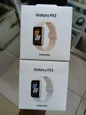 The Samsung Galaxy Fit 3 1.6-Inch Amoled Screen