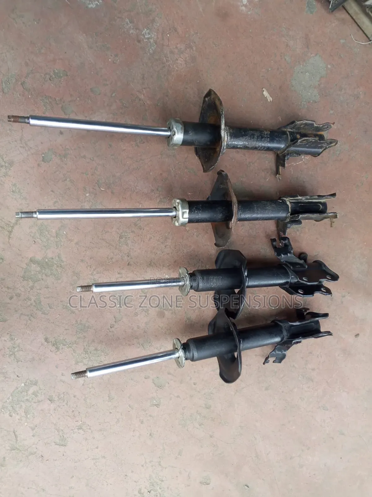 Nissan Sunny Shock Absorbers.
